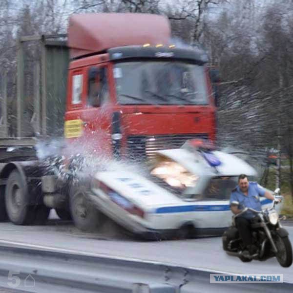 Мент на мотоцикле