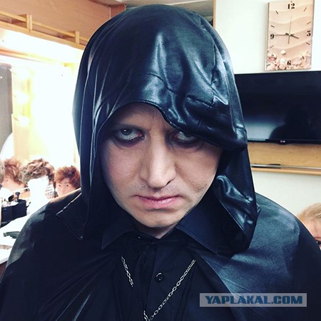 Камрады, сегодня день рождения у Сергея Бурунова.