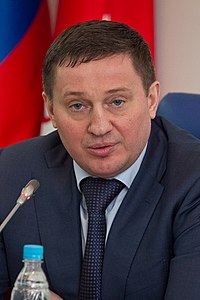 Дмитрий Медведев впервые появился в военной форме на полигоне в Волгоградской области