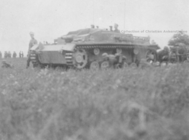 StuG III под кличкой "Гадюка", самая массовая в производстве с которой пришлось встретиться нашим дедам.