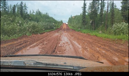 Опять эвакуация: новая 10-метровая дамба в Тулуне скрылась под водой