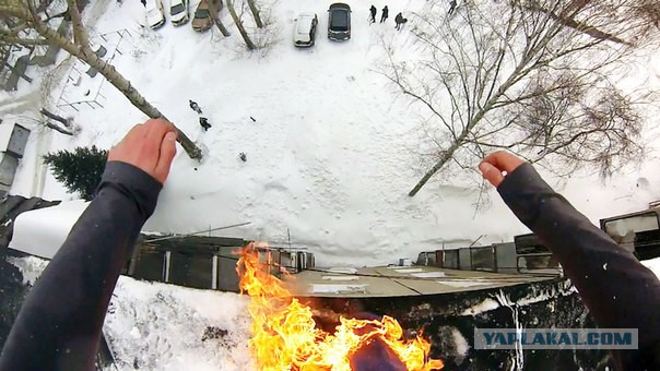 В Барнауле подросток поджег себя и прыгнул с крыши
