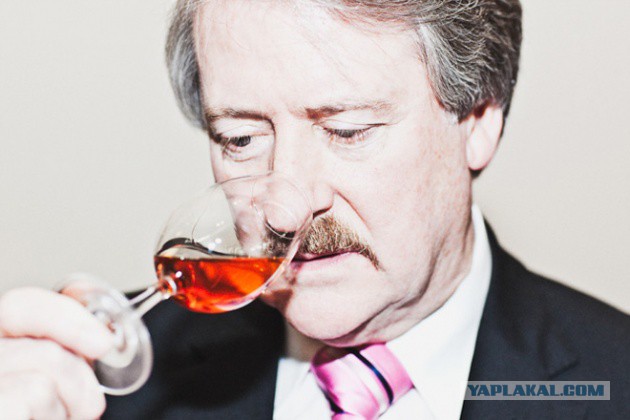 Загадка: какой бокал официально используется для коньяка?