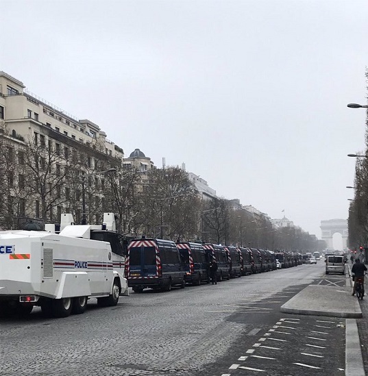 Революционерам и любителям протестов посвящается