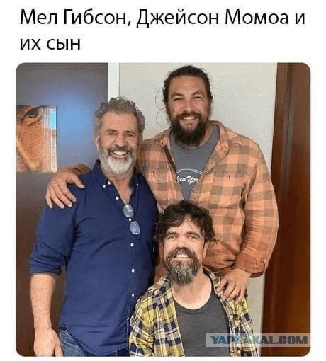 Известный актер Лив Шрайбер на красной дорожке во время очередной премьеры