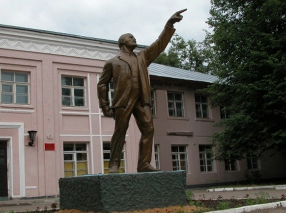 Ленин разный))