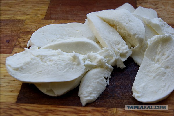 Картофельное суфле-запеканка, С беконом, сыром и помидорами