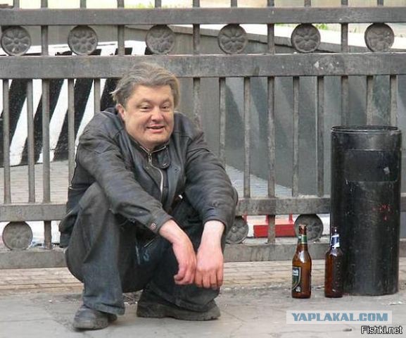 Порошенко предложили взимать плату за пролет над Украиной российских спутников