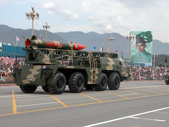 Индия и Пакистан привели в боеготовность ядерные силы