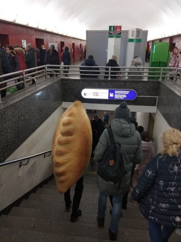 "Я лысый, бородатый, брутальный дядька..."