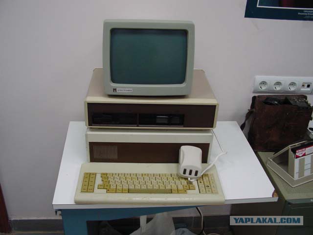 Электробытовые приборы времён СССР