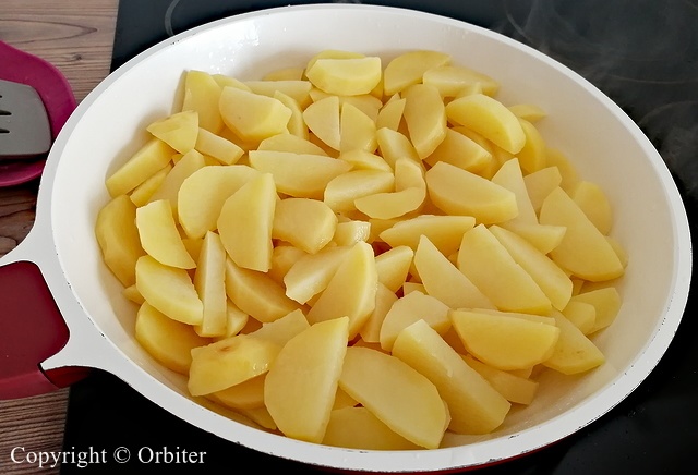 Жареный картофель. Кулинария.