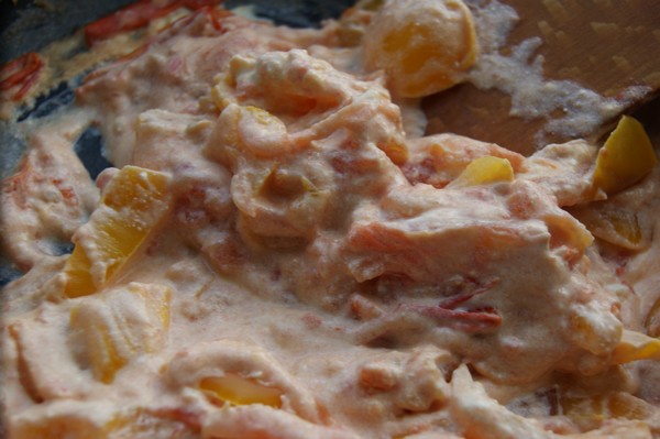 Сибас фаршированный овощами