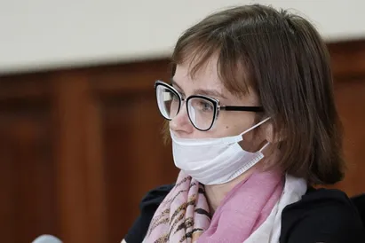 У многодетной матери отобрали 10 детей из-за бедности