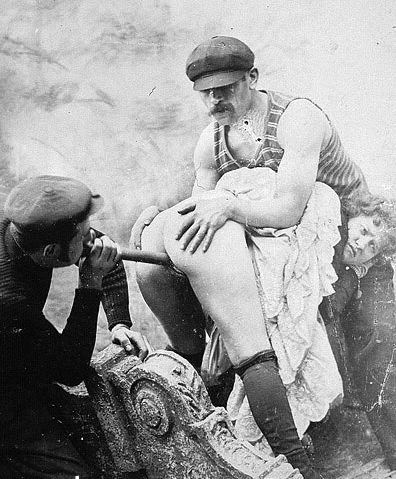 Чем так тетка дьявола напугала? Опыт интернет-исследования