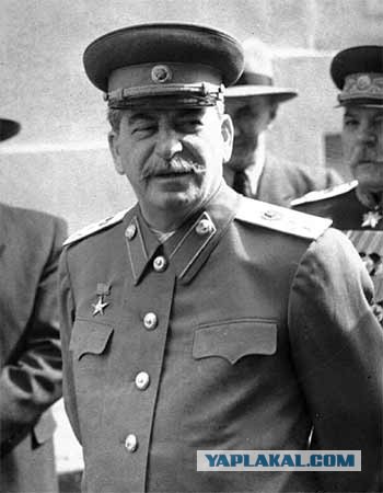 цифры на погонах царской армии что значат. 6166502. цифры на погонах царской армии что значат фото. цифры на погонах царской армии что значат-6166502. картинка цифры на погонах царской армии что значат. картинка 6166502. Погоны царской армии 1914 года редко упоминаются в художественных фильмах и исторических книгах. Между тем это интересный объект изучения: в императорский век, время правления царя Николая Второго, обмундирование было объектом искусства. До начала Первой мировой войны отличительные знаки Русской армии существенно отличались от тех, что используются сейчас.