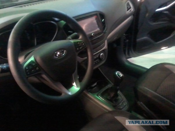 Первый тест-драйв Lada Vesta