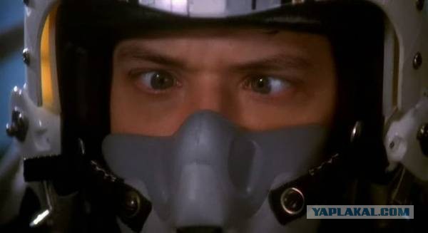 Кувейт чествует воздушного аса, которому посчастливилось за один боевой вылет сбить сразу три американских истребителя F-15