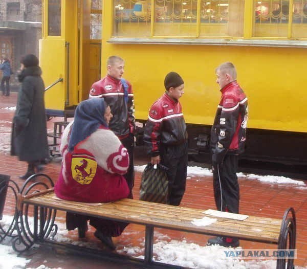 Молодая команда "механиков Ferrari"