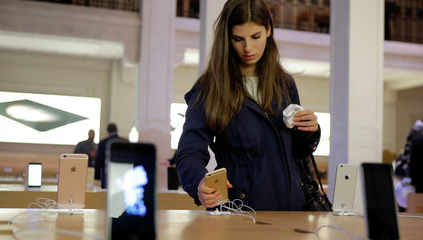 Новое обновление IOS превратило тысячи iPhone в "кирпичи"