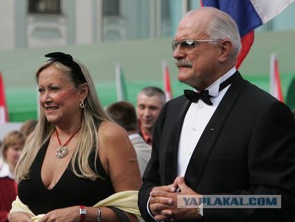 Королева-мать в недоумении.   Для русских - ничего нового.