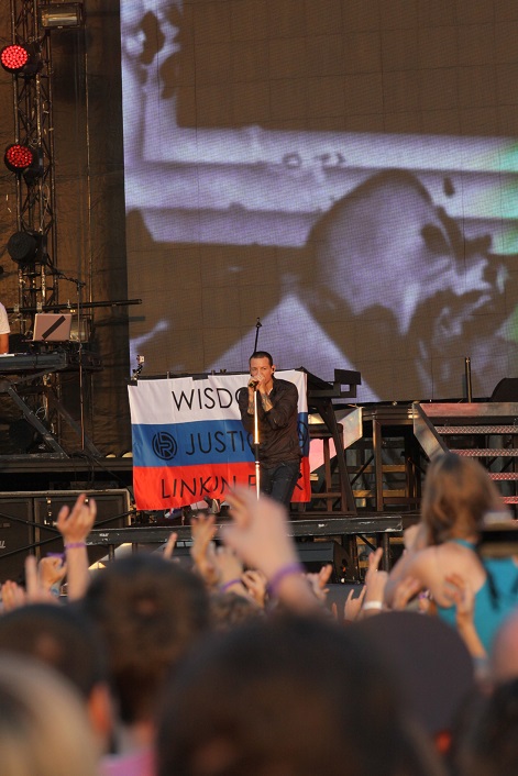 Майк Шинода опубликовал в "Instagram" первое фото группы Linkin Park сделанное в 90х годах