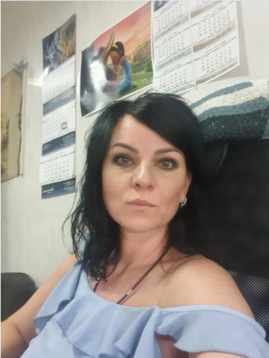 Жара, а многие женщины на улице в джинсах (лосинах), почему?