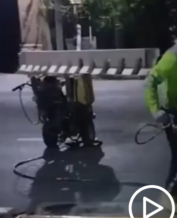 Долго зебру красите, помогу!