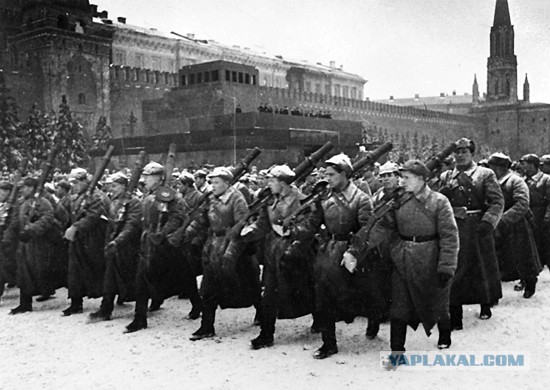У людей отобрали праздник 7 ноября