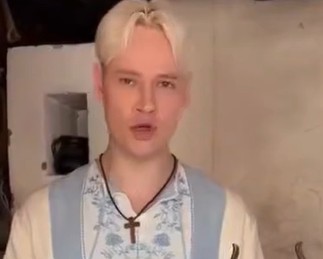 Shaman сжег свои кожаные штаны в русской печи