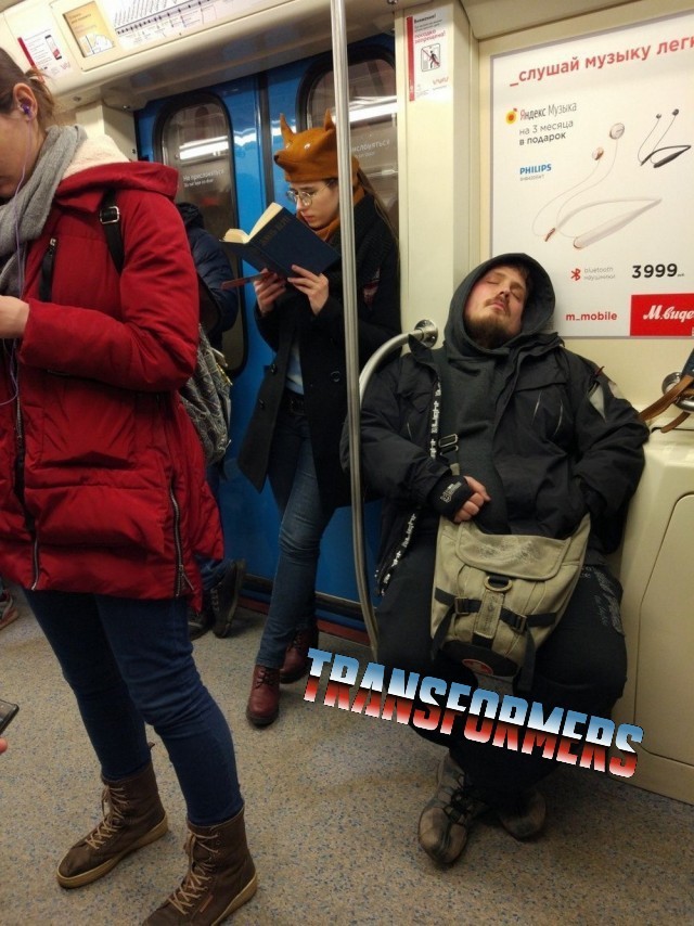 Свежие модники из метрополитена