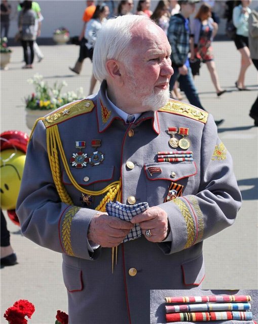 О косяках по форме советской армии в зарубежном ки