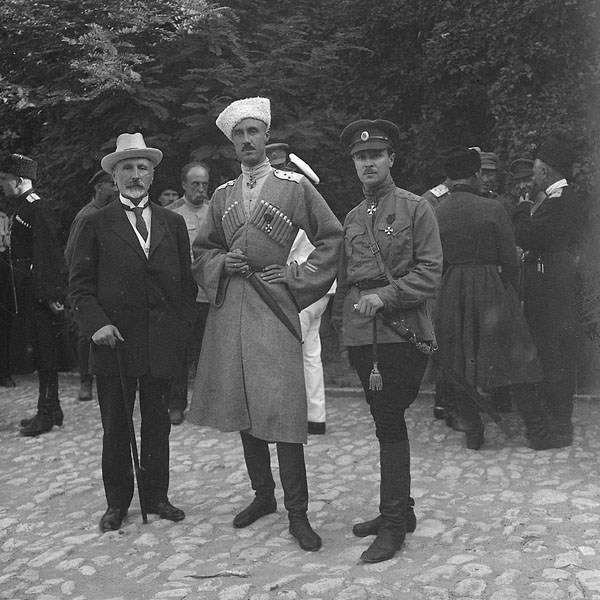 15 главных героев Белой армии