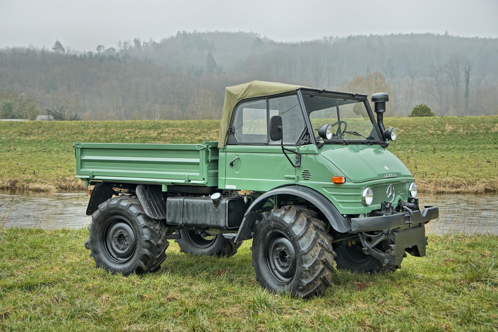 Мерседес Бенц Unimog