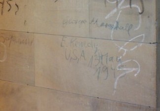 «Развалинами Рейхстага удовлетворен!»: Что стало с автографами советских солдат на стенах Рейхстага
