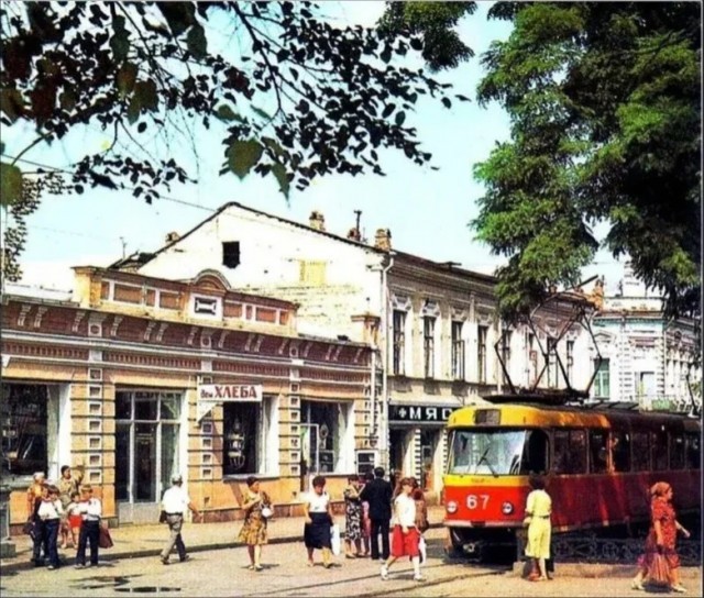 Не плачь. Это ностальгия в глаз попала