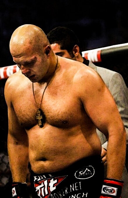 Мистер Мускул напал на ребёнка в турецком отеле