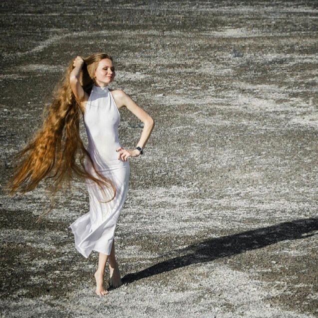 Русская Рапунцель отращивает свои роскошные волосы вот уже 13 лет