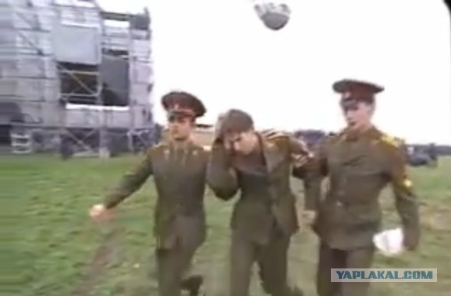 25 лет назад в Тушино прошел легендарный фестиваль "Монстры Рока"	(6 фото)