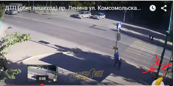 Маршрутка напала на маму с ребенком