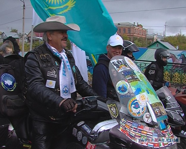 Suzuki RF байкер