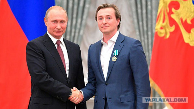 Я вот Путина и чиновников просто обожаю!