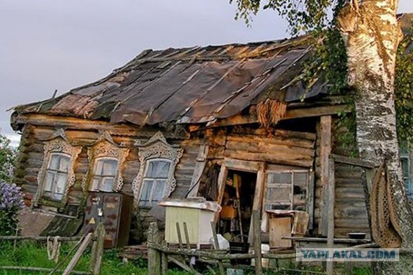 Я ем из золотых блюд, пью из хрустальных чаш