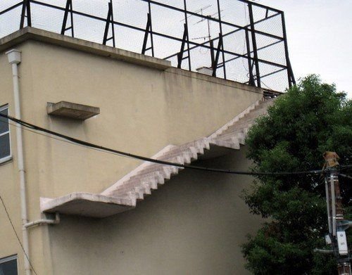Криворукие архитекторы, поражающие своими нелепыми творениями