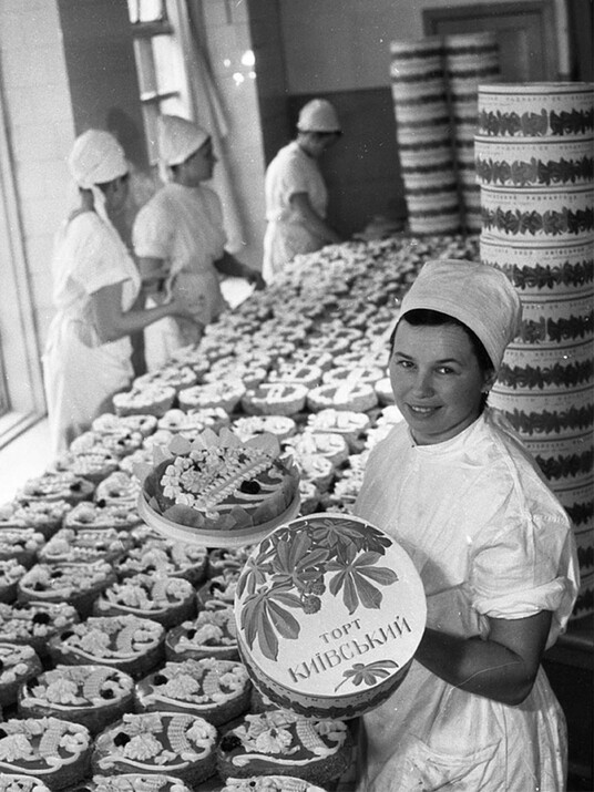 Фотографии из прошлого нашей страны - 35