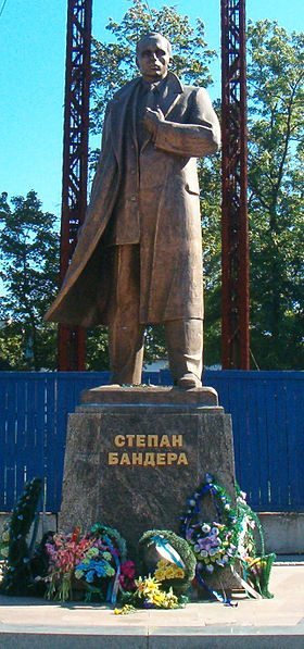 В  Киеве предлагают поставить памятник Бандере