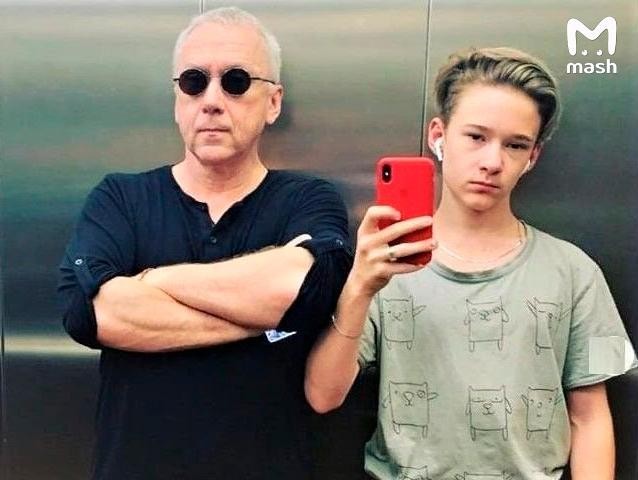 Сына актёра Вадима Демчога, звезды сериала «Интерны», приговорили к двум годам лишения свободы за дропперство, — прокуратура Москвы