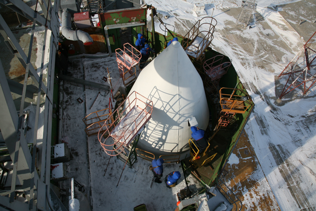 Ракета-носитель "Протон-М" со спутником связи