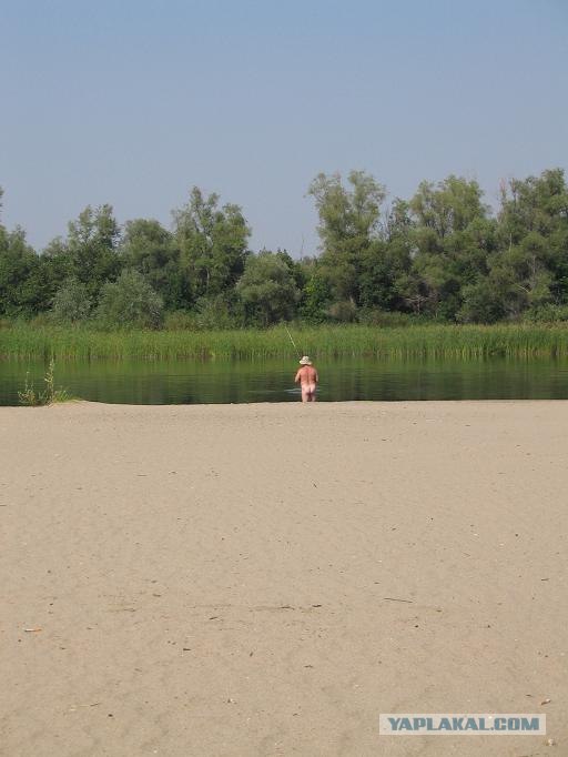 Фотожаба: Голый рыбак