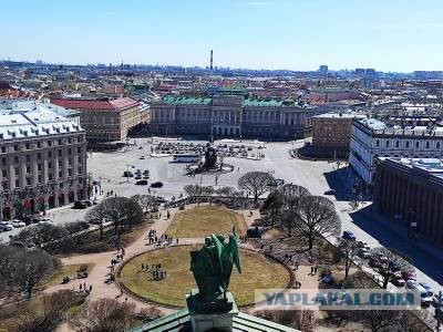 За ширмой дворцов. Городские контрасты